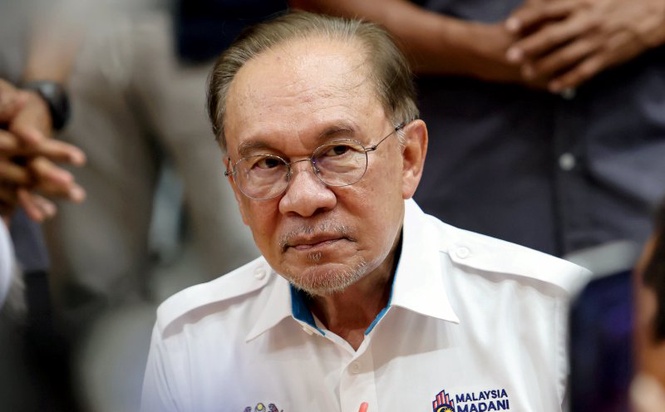 Image from: Anwar kenang malam paling murung dalam penjara