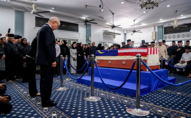 Image from: Tun Dr Hasmah kariah aktif di Masjid As Syarif