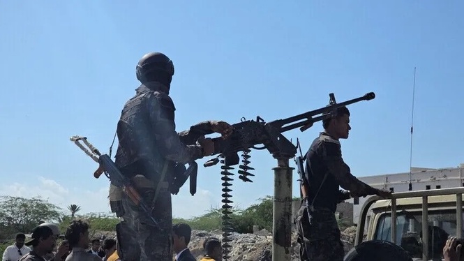 Image from: Pasukan tentera kerajaan Yemen tawan gunung strategik di selatan Taiz