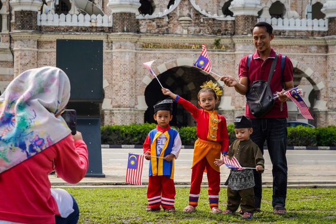 Image from: Tanah Melayu bukan isu perkauman