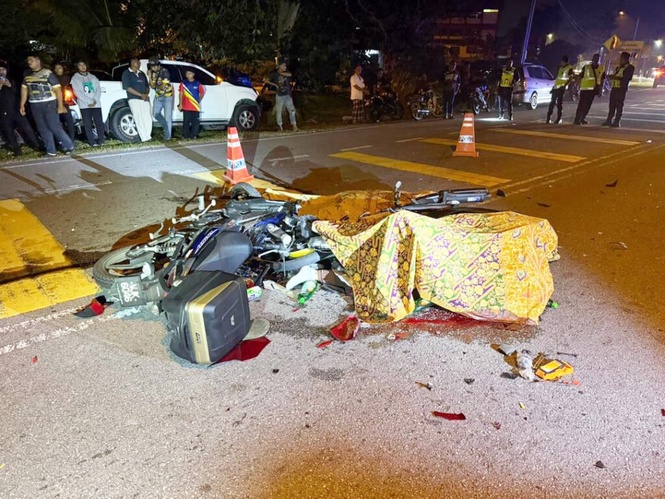 Image from: Dua penunggang motosikal maut bertembung ketika cuba memotong