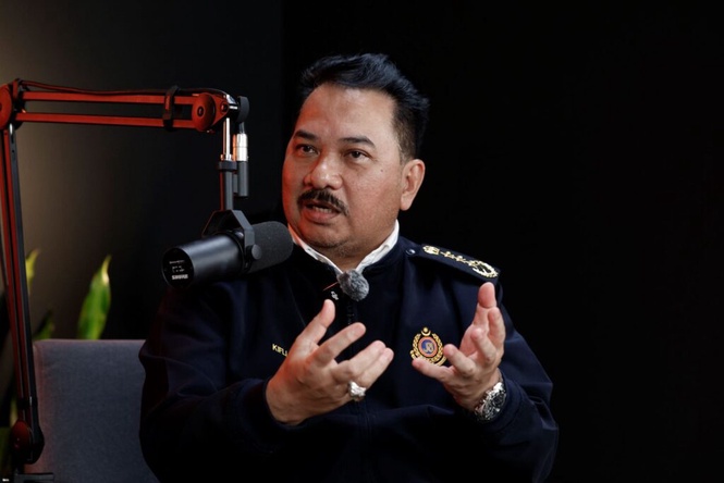 Image from: Sewakan motosikal kepada warga asing