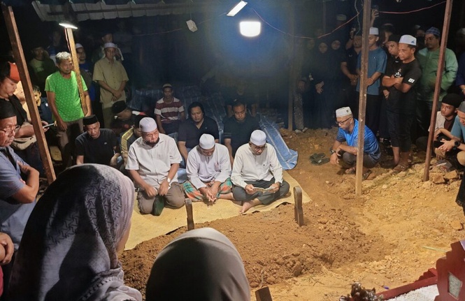 Image from: Irene Sofiya selamat dikebumi, lebih 100 hadir majlis pengebumian