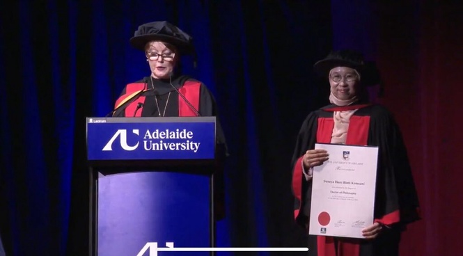 Image from: Suraya wanita Malaysia pertama raih PhD elektrofisiologi