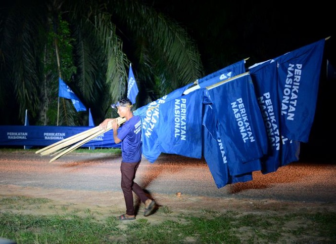 Image from: Apa nasib wakil rakyat apabila hilang ‘payung’ PN?