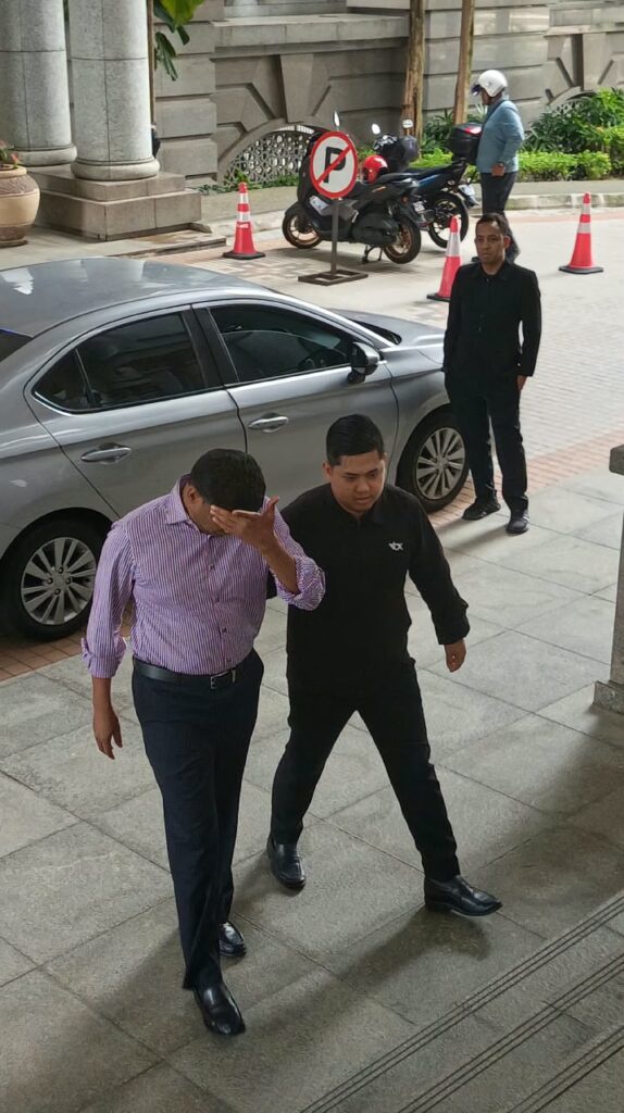 Image from: Pengurus syarikat perkhidmatan kewangan disyaki kemuka dokumen palsu RM200 juta