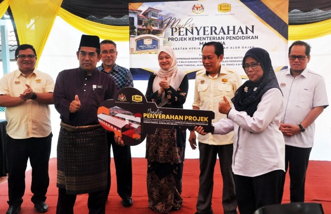 Image from: Ibu bapa digesa buat laporan polis jika anak jadi mangsa penceramah bebas