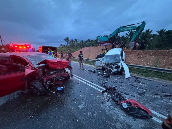 Image from: Kereta terbabas ragut nyawa dua beranak di Gua Musang