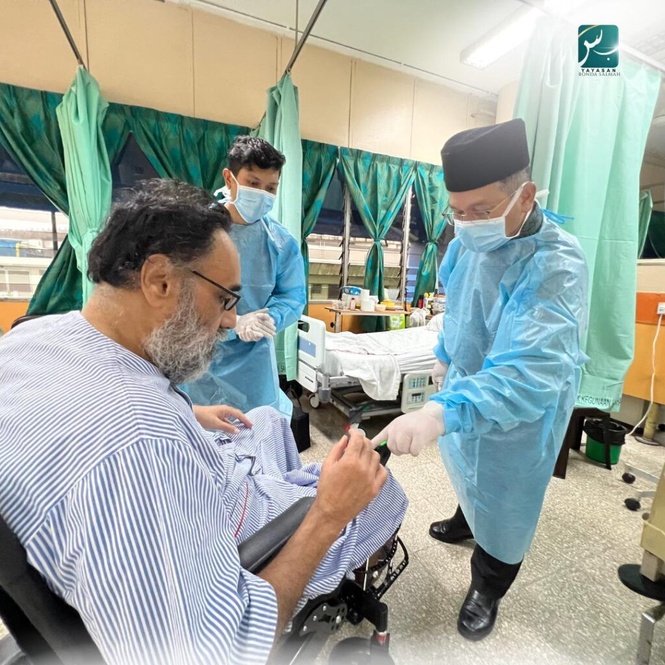 Image from: Yayasan Bonda Salmah beri sumbangan pesakit mualaf berketurunan sikh