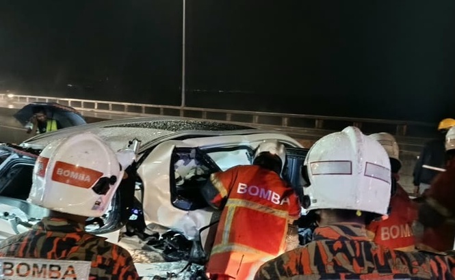 Image from: Empat cedera, BMW bertembung lori tangki atas Jambatan Pulau Pinang