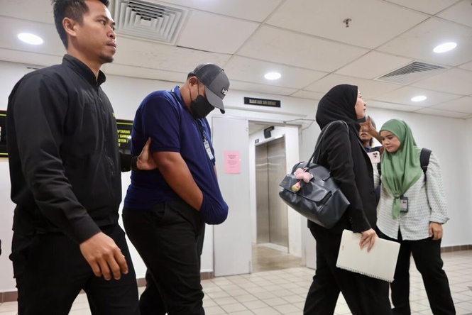 Image from: Pembantu Tadbir RISDA tidak mengaku kemuka 15 dokumen palsu