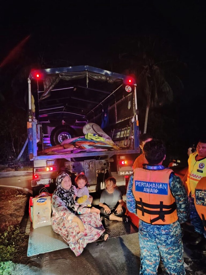 Image from: 407 mangsa banjir di empat PPS di Perak