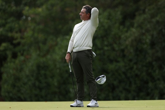 Image from: McIlroy, Fleetwood ketinggalan
