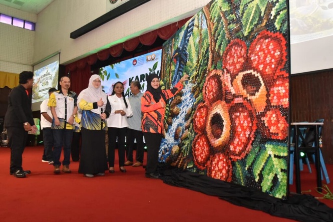 Image from: 10,000 penutup botol terpakai diubah menjadi mural kelestarian UPSI